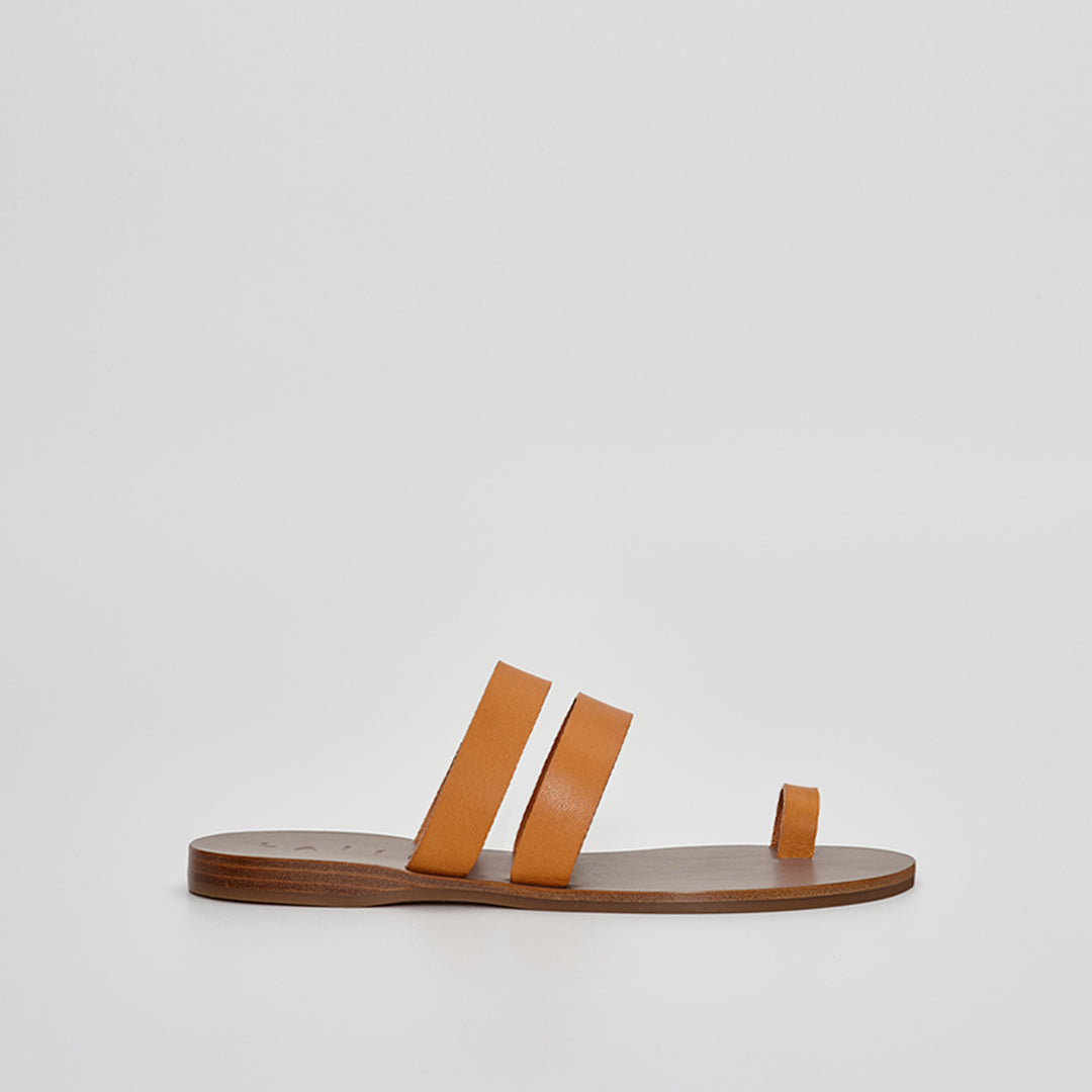 Classic Greek sandal in Italian vegetable-tanned leather, natural  #color_caramel