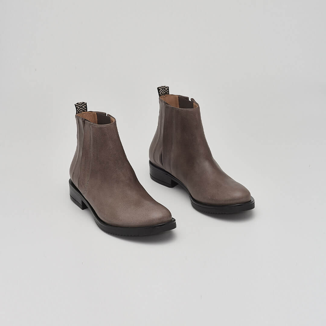 ash brown italian leather chelsea boots